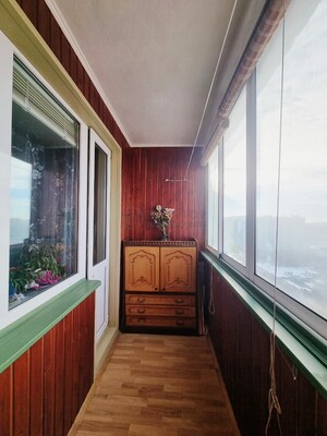 Продам трехкомнатную (3-комн.) квартиру, Осенний б-р, 20к1, Москва г