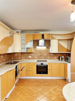 Сдам многокомнатную квартиру, Выборгское ш, 5к1, Санкт-Петербург г