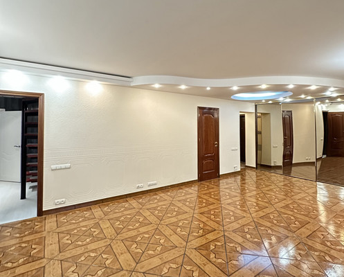 Сдам многокомнатную квартиру, Выборгское ш, 5к1, Санкт-Петербург г