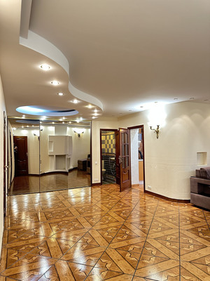 Сдам многокомнатную квартиру, Выборгское ш, 5к1, Санкт-Петербург г