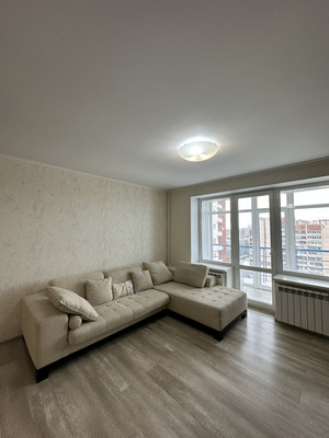 Сдам многокомнатную квартиру, Просвещения пр-кт, 33к1, Санкт-Петербург г