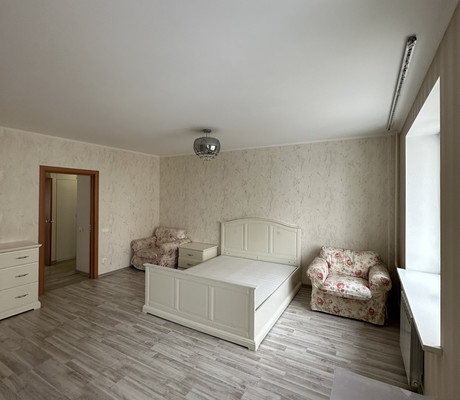 Сдам многокомнатную квартиру, Просвещения пр-кт, 33к1, Санкт-Петербург г