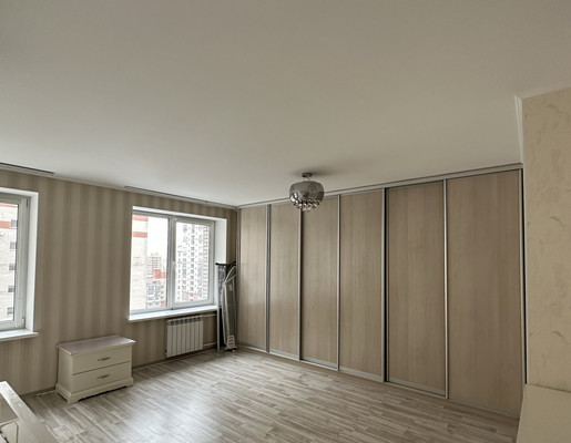 Сдам многокомнатную квартиру, Просвещения пр-кт, 33к1, Санкт-Петербург г