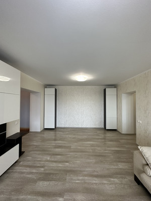 Сдам многокомнатную квартиру, Просвещения пр-кт, 33к1, Санкт-Петербург г