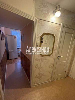 Продам двухкомнатную (2-комн.) квартиру, Северный пр-кт, 61к1, Санкт-Петербург г