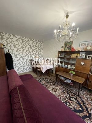 Продам двухкомнатную (2-комн.) квартиру, Северный пр-кт, 61к1, Санкт-Петербург г