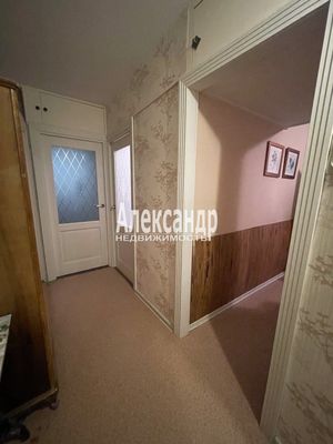 Продам двухкомнатную (2-комн.) квартиру, Северный пр-кт, 61к1, Санкт-Петербург г