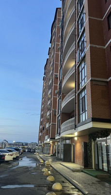 Продам двухкомнатную (2-комн.) квартиру, Хаджи Булача ул, 8кЕ, Махачкала г