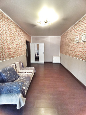 Продам двухкомнатную (2-комн.) квартиру, им. Сергея Есенина ул, 82/4, Краснодар г