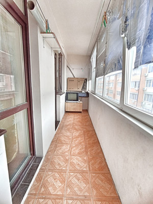 Продам двухкомнатную (2-комн.) квартиру, им. Сергея Есенина ул, 82/4, Краснодар г