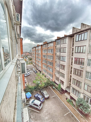 Продам двухкомнатную (2-комн.) квартиру, им. Сергея Есенина ул, 82/4, Краснодар г