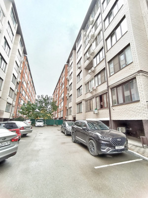 Продам двухкомнатную (2-комн.) квартиру, им. Сергея Есенина ул, 82/4, Краснодар г