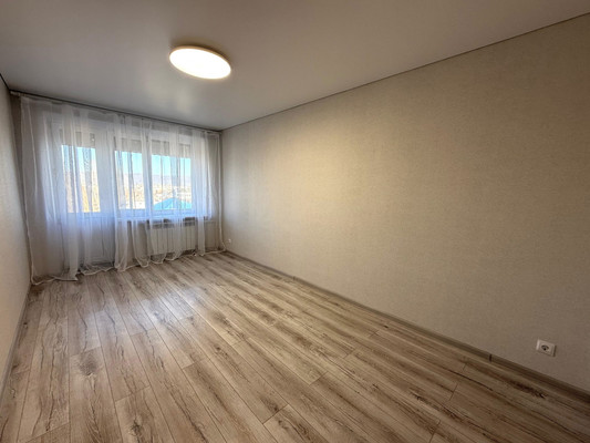 Продам двухкомнатную (2-комн.) квартиру, Пролетарская ул, 190, Апшеронск г