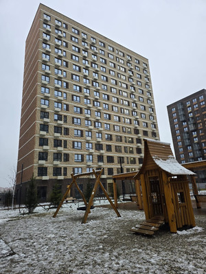 Продам трехкомнатную (3-комн.) квартиру, Новомосковская ул, 1к1, Москва г