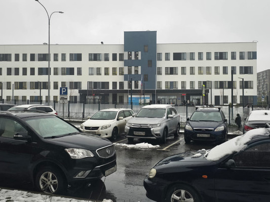 Продам трехкомнатную (3-комн.) квартиру, Новомосковская ул, 1к1, Москва г