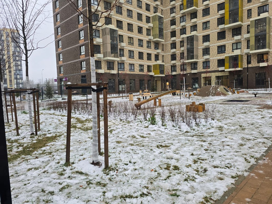 Продам трехкомнатную (3-комн.) квартиру, Новомосковская ул, 1к1, Москва г