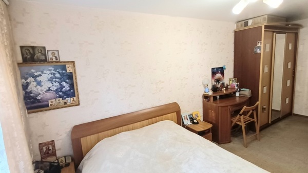 Продам трехкомнатную (3-комн.) квартиру, Циолковского (Центральный р-н) ул, 56, Новокузнецк г