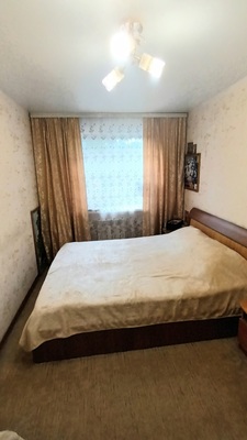 Продам трехкомнатную (3-комн.) квартиру, Циолковского (Центральный р-н) ул, 56, Новокузнецк г