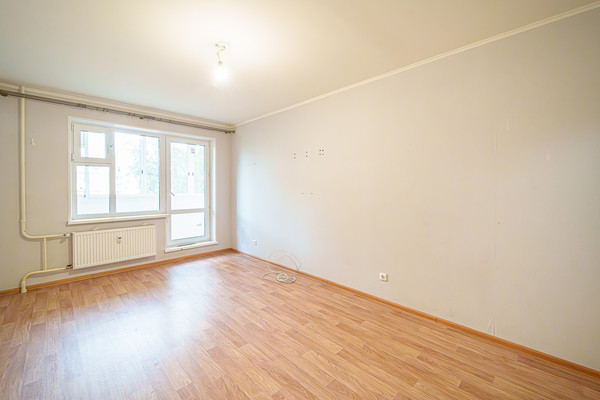 Продам однокомнатную (1-комн.) квартиру, Иньвенская ул, 19, Пермь г