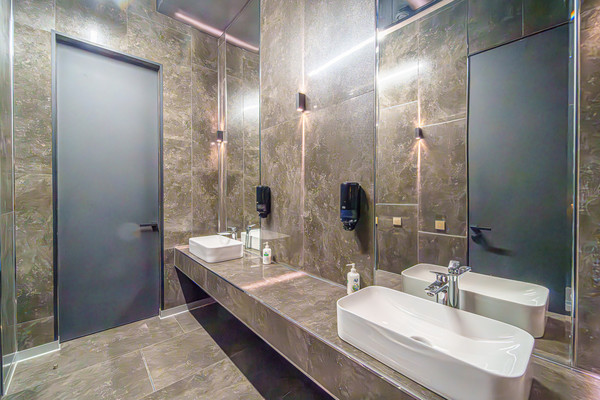 Продам торговое помещение 178,7 м2, Монастырская ул, 61, Пермь г