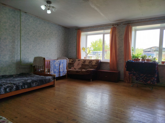 Продам двухкомнатную (2-комн.) квартиру, Заводской пер, 1, Майский п