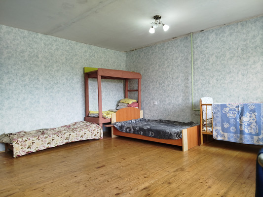 Продам двухкомнатную (2-комн.) квартиру, Заводской пер, 1, Майский п