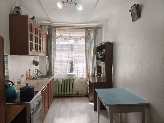 Продам двухкомнатную (2-комн.) квартиру, Заводской пер, 1, Майский п