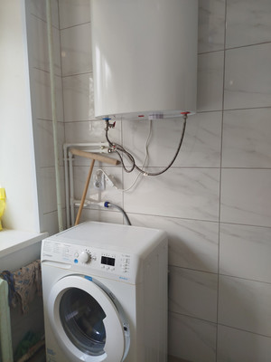 Продам двухкомнатную (2-комн.) квартиру, Заводской пер, 1, Майский п