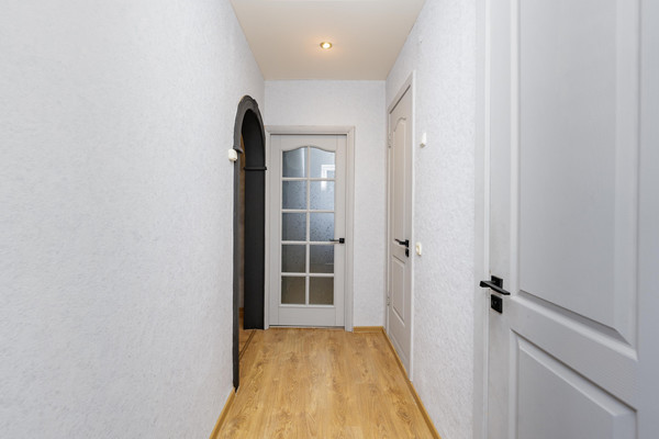 Продам трехкомнатную (3-комн.) квартиру, Зенкова ул, 4, Пермь г