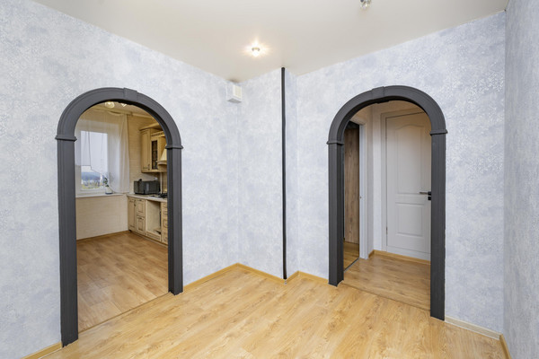 Продам трехкомнатную (3-комн.) квартиру, Зенкова ул, 4, Пермь г