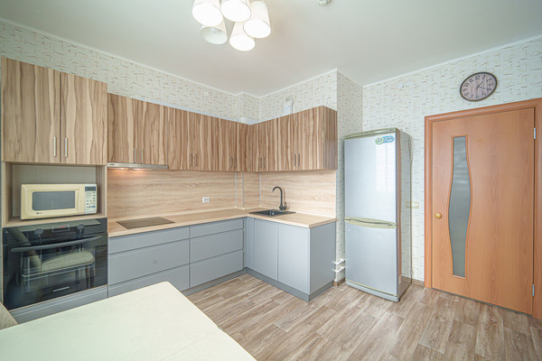 Продам двухкомнатную (2-комн.) квартиру, Окулова ул, 62к116, Пермь г