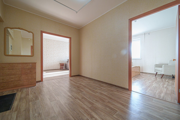 Продам двухкомнатную (2-комн.) квартиру, Окулова ул, 62к116, Пермь г