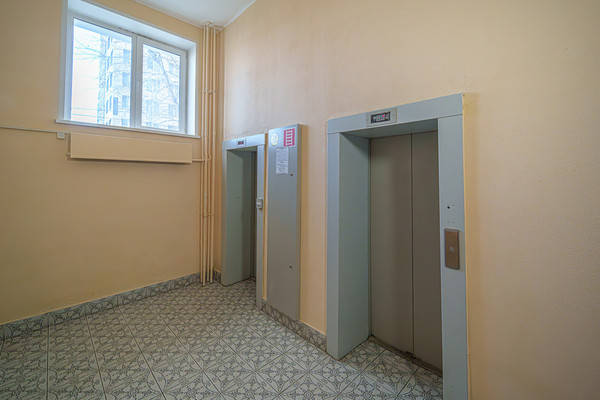 Продам двухкомнатную (2-комн.) квартиру, Окулова ул, 62к116, Пермь г