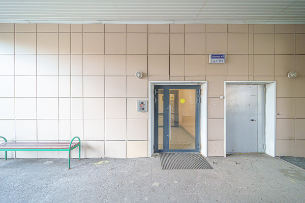 Продам двухкомнатную (2-комн.) квартиру, Окулова ул, 62к116, Пермь г