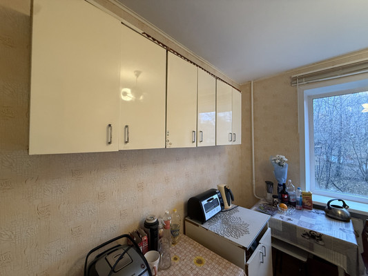 Продам комнату в 3-комн. квартире, Самолетная ул, 30, Пермь г