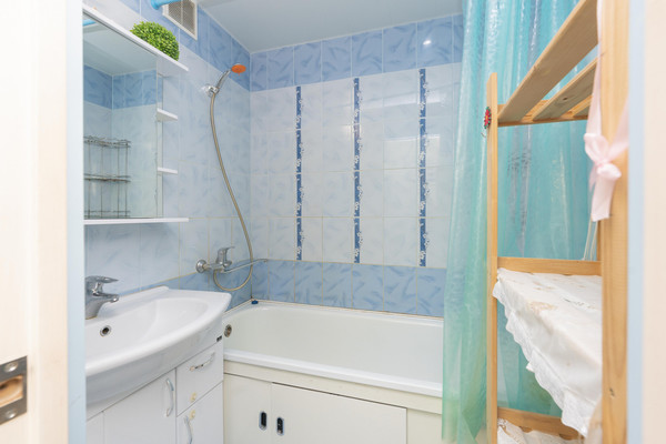 Продам многокомнатную квартиру, Старцева ул, 5, Пермь г