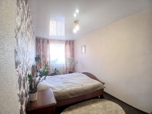 Продам трехкомнатную (3-комн.) квартиру, Больничная ул, 8, Полазна пгт