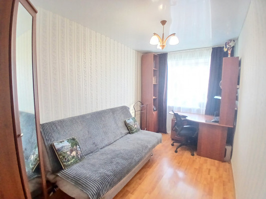 Продам трехкомнатную (3-комн.) квартиру, Больничная ул, 8, Полазна пгт