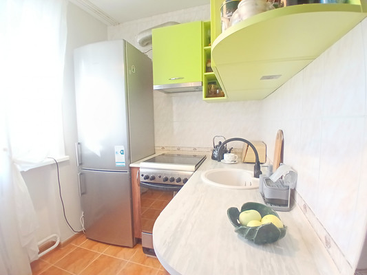 Продам трехкомнатную (3-комн.) квартиру, Больничная ул, 8, Полазна пгт