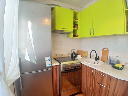 Продам трехкомнатную (3-комн.) квартиру, Больничная ул, 8, Полазна пгт