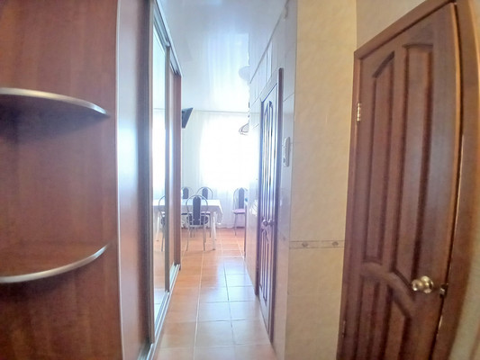 Продам трехкомнатную (3-комн.) квартиру, Больничная ул, 8, Полазна пгт