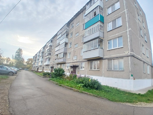 Продам двухкомнатную (2-комн.) квартиру, Сибирская ул, 1, Юго-Камский п