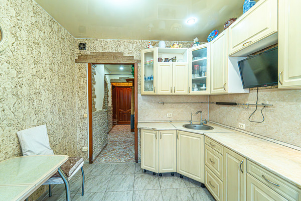 Продам многокомнатную квартиру, Юрша ул, 60, Пермь г