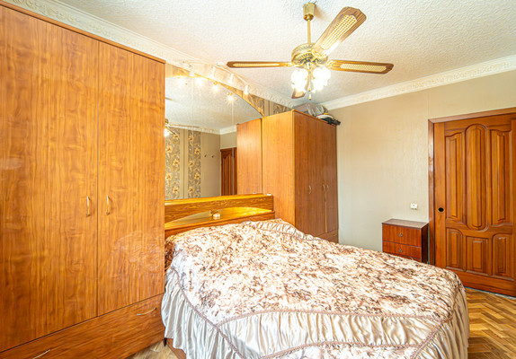 Продам многокомнатную квартиру, Юрша ул, 60, Пермь г