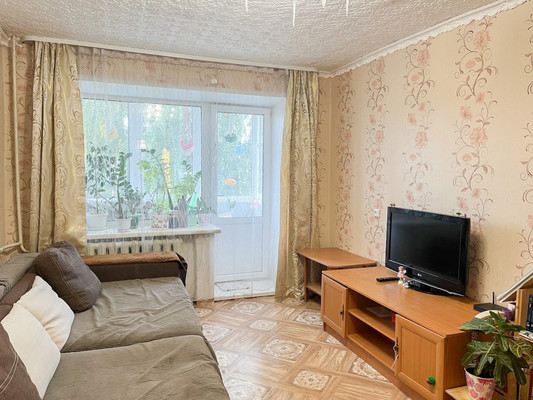 Продам двухкомнатную (2-комн.) квартиру, Газеты Искра ул, 15, Кунгур г