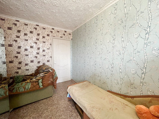 Продам двухкомнатную (2-комн.) квартиру, Газеты Искра ул, 15, Кунгур г