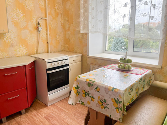 Продам двухкомнатную (2-комн.) квартиру, Газеты Искра ул, 15, Кунгур г