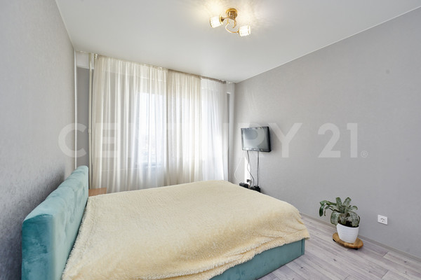 Продам двухкомнатную (2-комн.) квартиру, Александра Щербакова ул, 43а, Пермь г