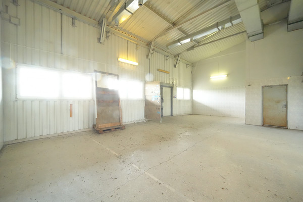 Продам коммерческое помещение 361,7 м2, ЮВ Березник зона, 1, Березник д