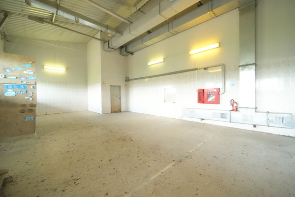 Продам коммерческое помещение 361,7 м2, ЮВ Березник зона, 1, Березник д